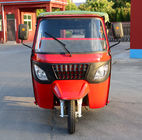 Tuk TukのタクシーのBajajiガソリン80km/H小屋の三輪車