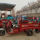 電気ChineseTricycleFactory2500*1000Sizeおよび開いたボディ タイプ モーターは貨物人力車の電気三輪車を運ぶ