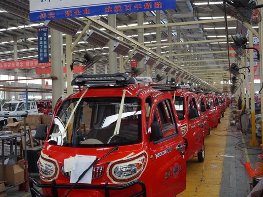 閉められていたガソリン200ccは大人のための3台の車輪のバイクにモーターを備えた